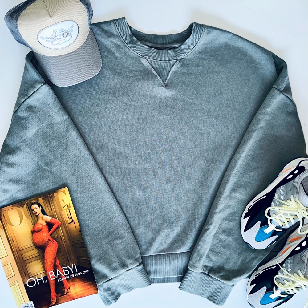 ENTIRE STUDIOS Grey Box Crewneck